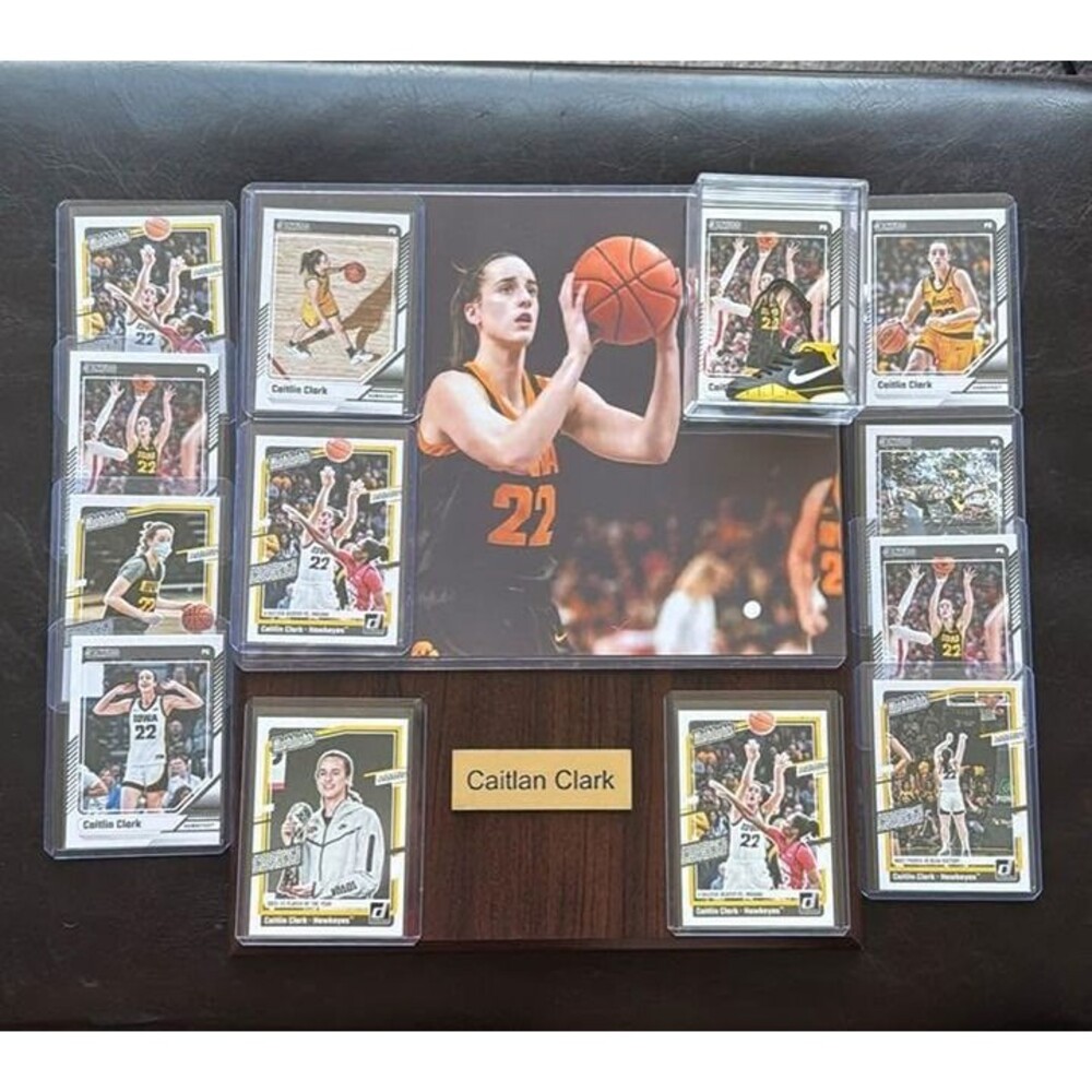 Caitlin Clark Plaque with 10 extra sports cards